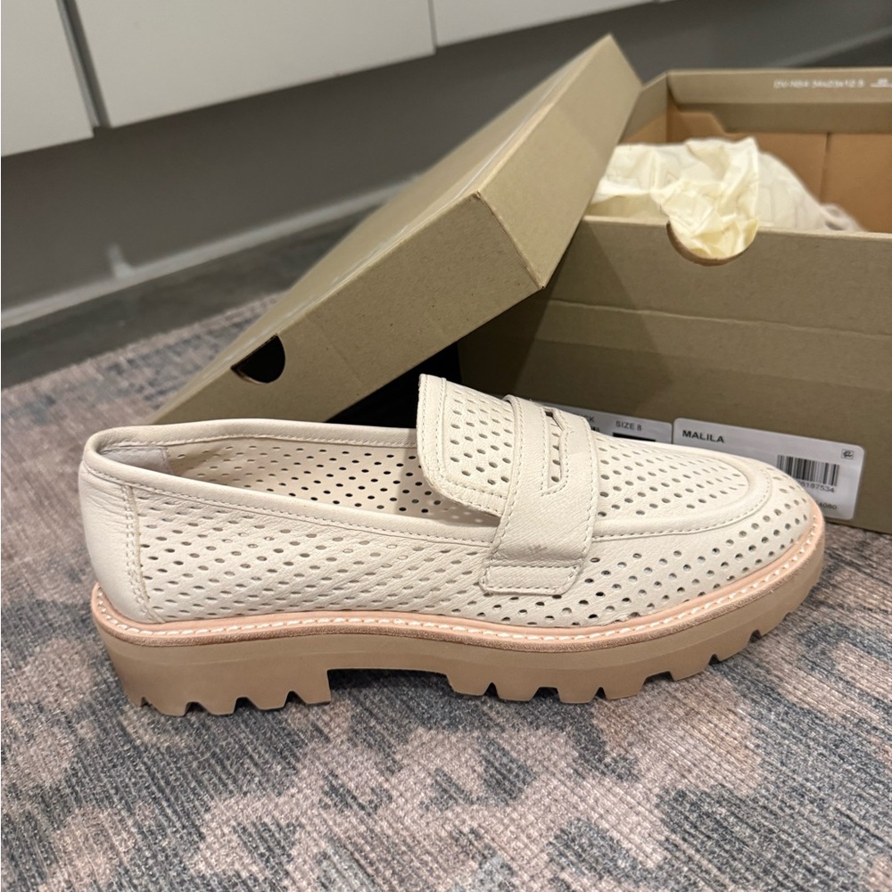 Dolce Vita Cream Leather loafer flats size 8